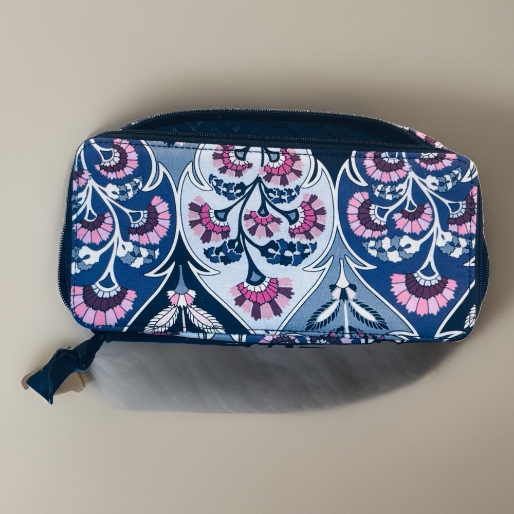 Vera Bradley Ornate Blooms Cosmetic Organizer Zip Case  Travel Makeup Storage‎